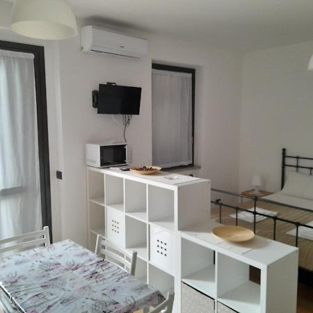 Casa Stefania 3 Lägenhet Mandello del Lario Exteriör bild