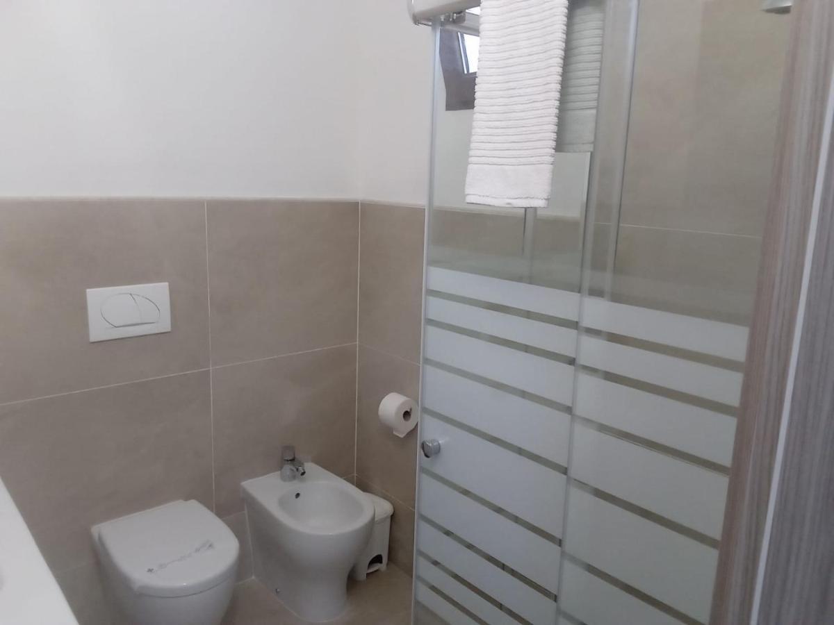 Casa Stefania 3 Lägenhet Mandello del Lario Exteriör bild